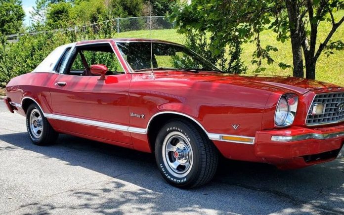 '75 Mustang II
